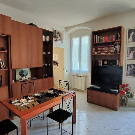 Apartamento Un Balcone In Pineta Fezzano  Exterior foto