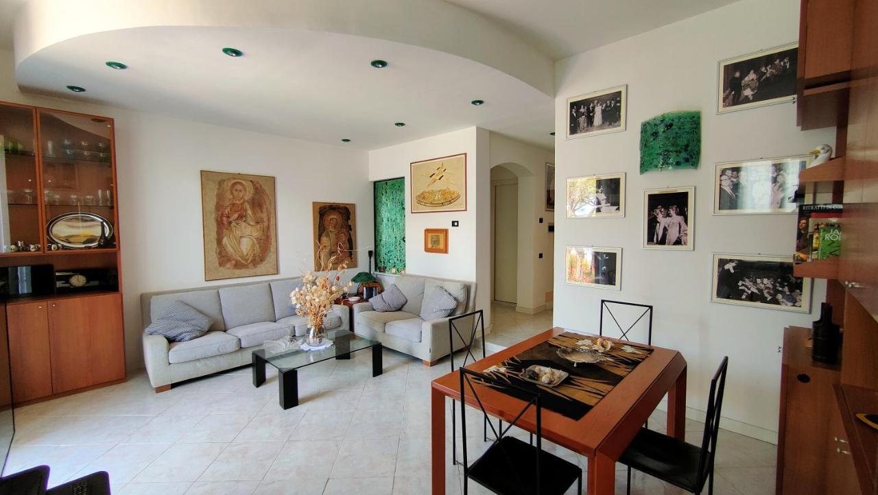 Apartamento Un Balcone In Pineta Fezzano  Exterior foto