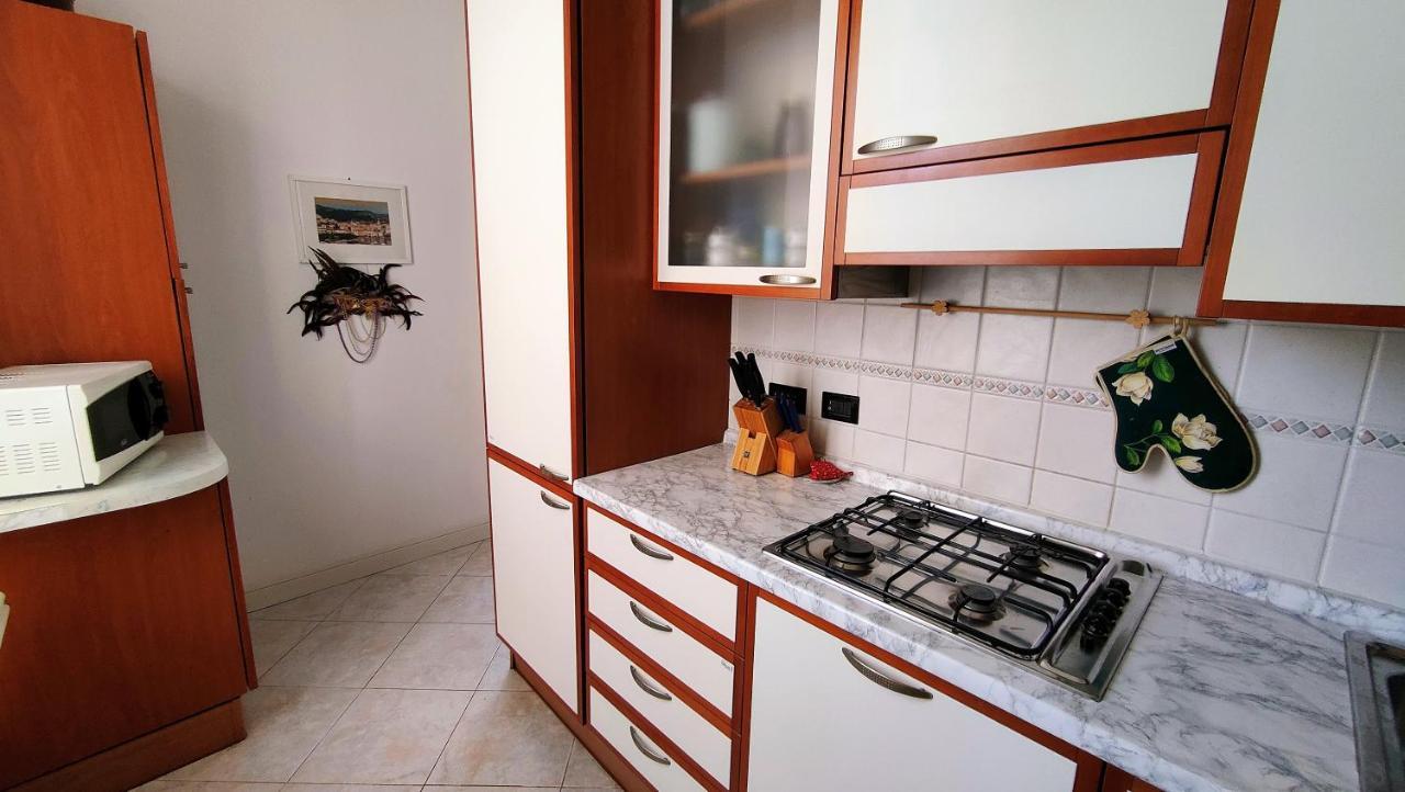 Apartamento Un Balcone In Pineta Fezzano  Exterior foto