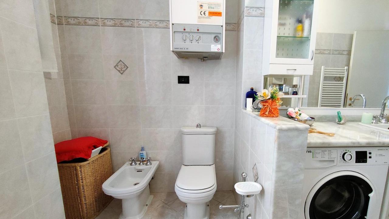 Apartamento Un Balcone In Pineta Fezzano  Exterior foto