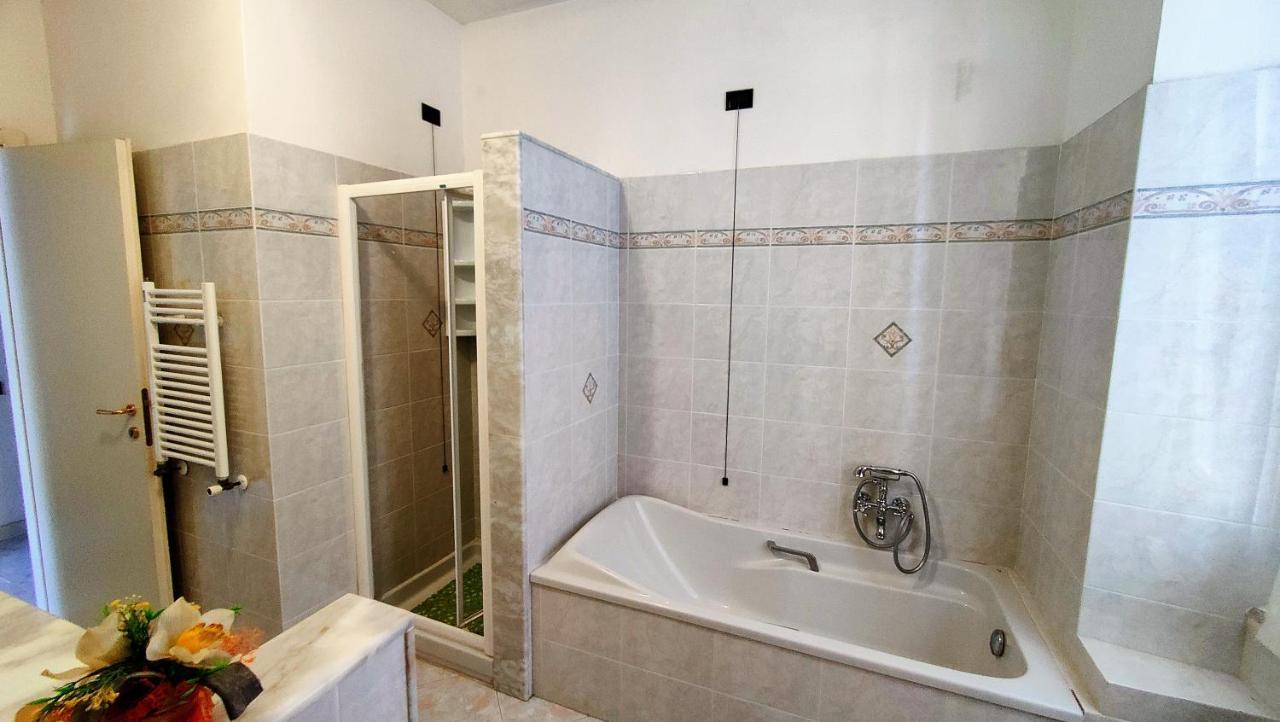 Apartamento Un Balcone In Pineta Fezzano  Exterior foto